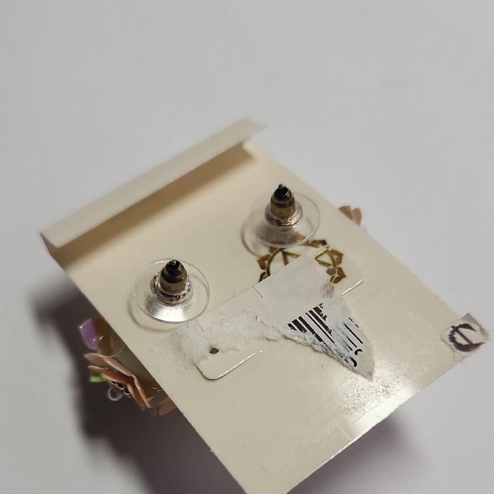 Amrita Singh Iridescent Floral Earrings - Picture 3 of 4